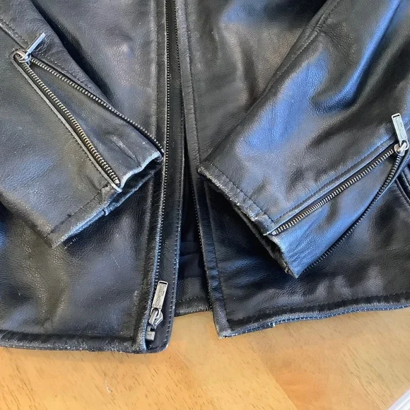 Genuine Harley Davidson Men’s Large black leather riding jacket - Picture 4 of 16